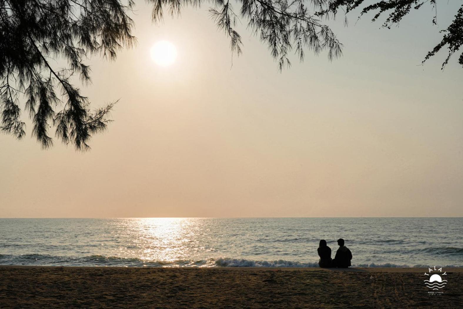 Talay Hotel And Villa Cha-Am Bagian luar foto
