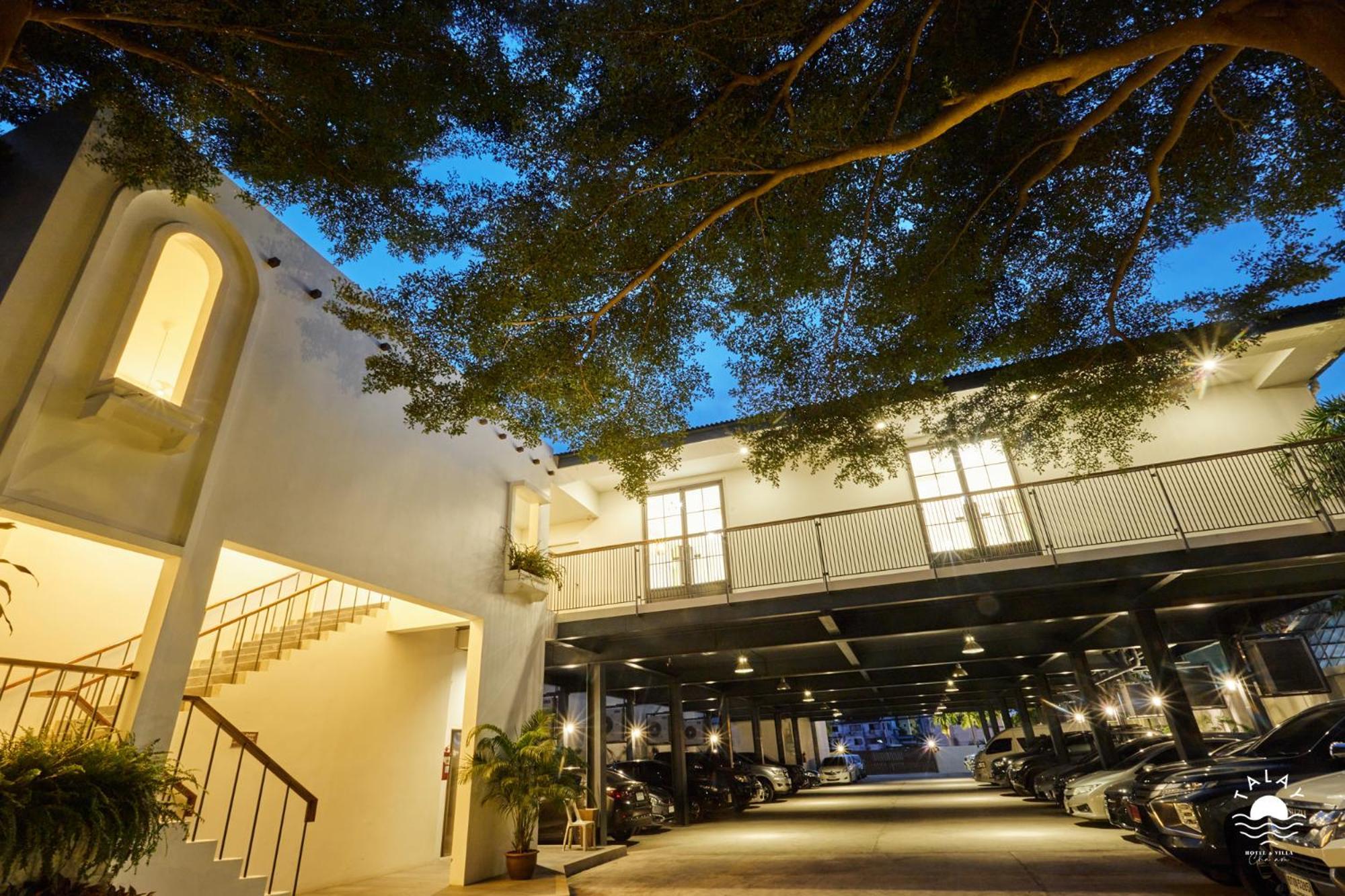 Talay Hotel And Villa Cha-Am Bagian luar foto